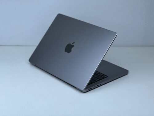 WhatsApp-Image-2024-06-09-at-21.21.47-1.jpeg APPLE MacBook Pro 14-inch (2021) – Apple M1 Chip Pro / 16GB RAM / 512GB SSD / 14-core GPU / macOS Monterey / English & Arabic Keyboard / Silver / Middle East Version used