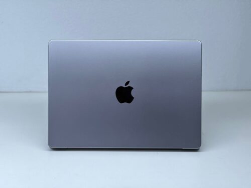 WhatsApp-Image-2024-06-09-at-21.21.48-1-1.jpeg APPLE MacBook Pro 14-inch (2021) – Apple M1 Chip Pro / 16GB RAM / 512GB SSD / 14-core GPU / macOS Monterey / English & Arabic Keyboard / Silver / Middle East Version used